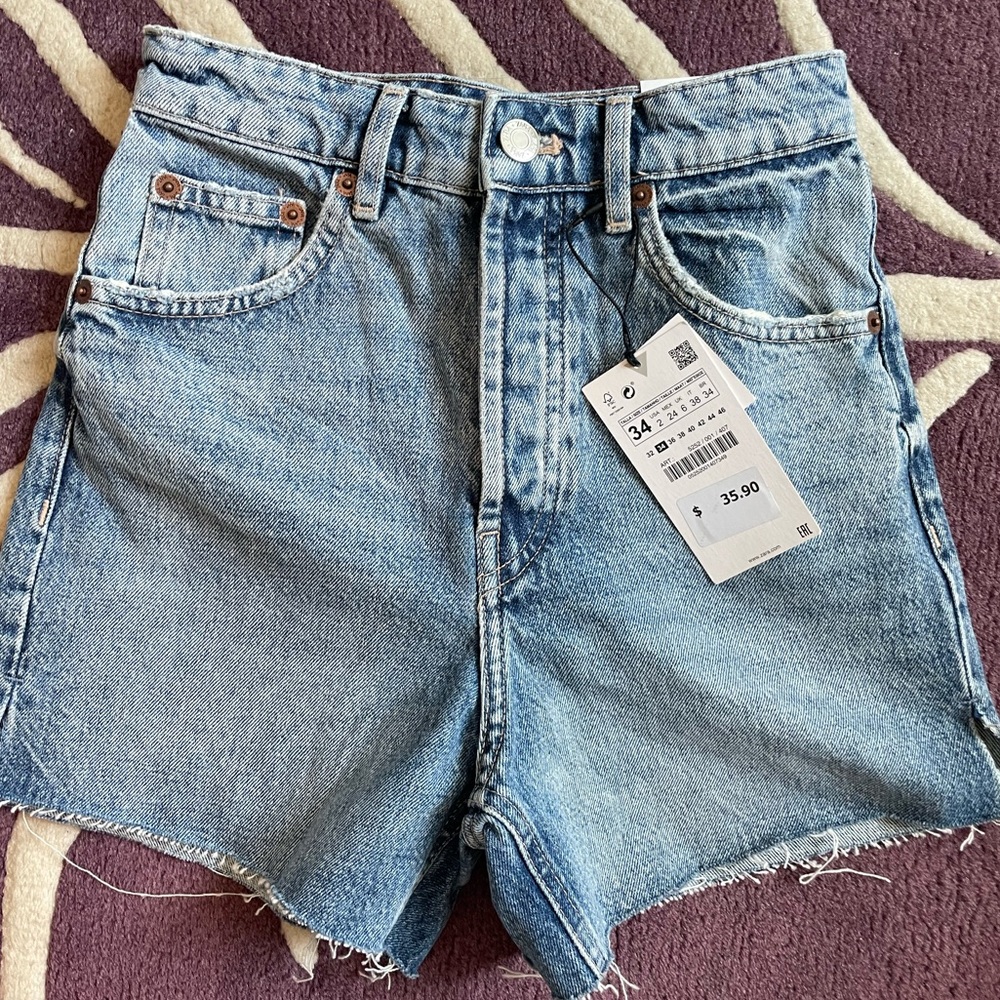 NEW WITH TAGS ZARA DENIM SHORTS